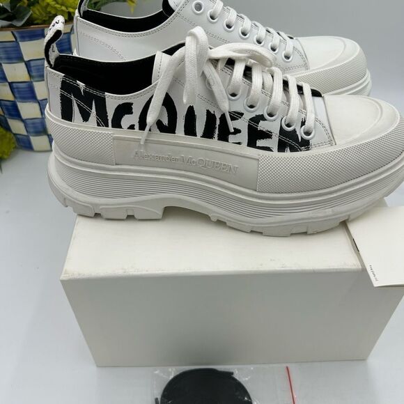 Men’s Alexander, McQueen Red slick low top sneakers size 42 made in Italy - Picture 13 of 14